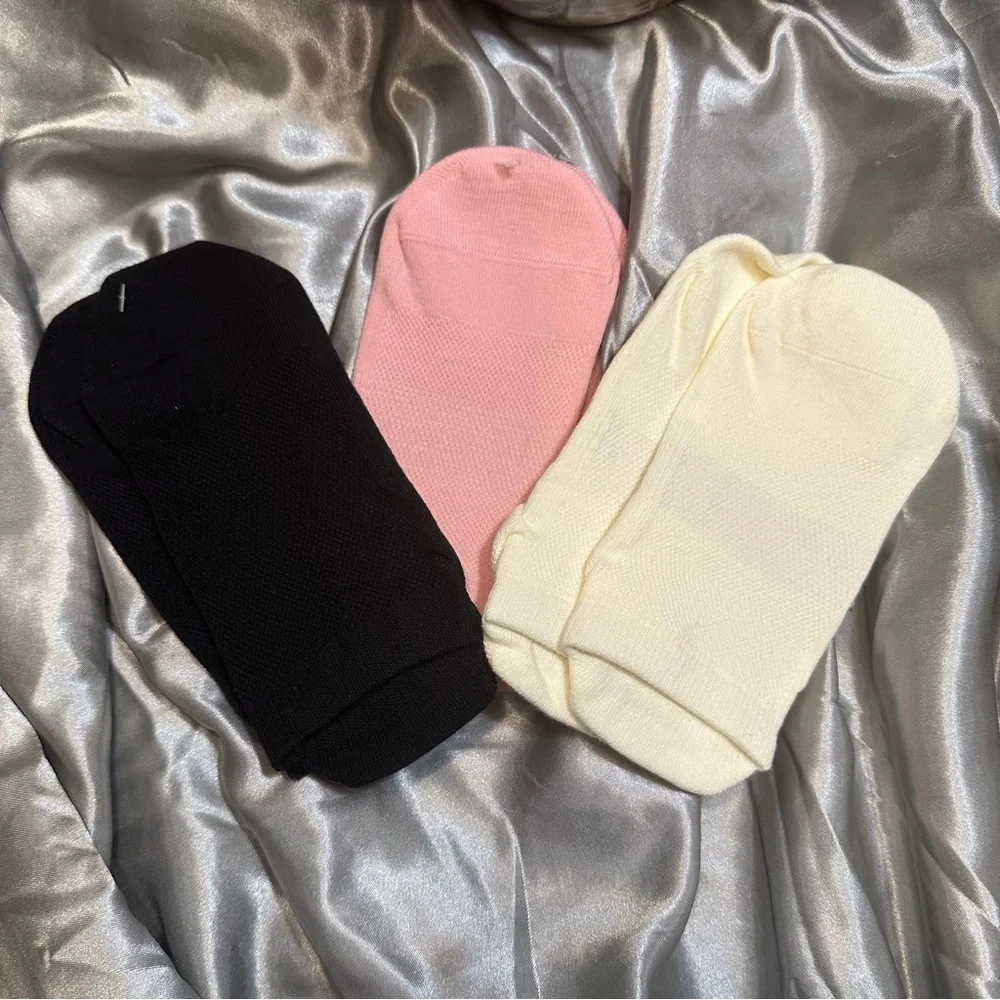 🌹YOGA SPORTS • NWOT Non-Slip Grip Socks Set in Black, Pink, Cream YOGO PILATES •